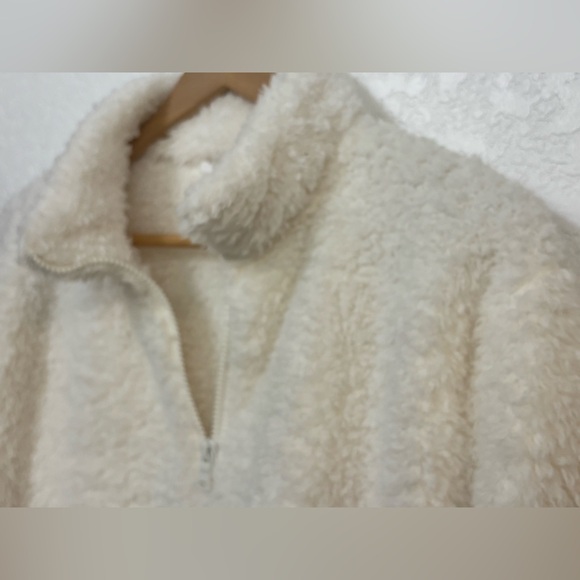 πGAP Brand | Like NEW, Winter White, 1/4 Zip Pullover Jacket, Medium, Soft - Picture 2 of 16
